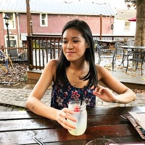 Meet your Posher, Kayla